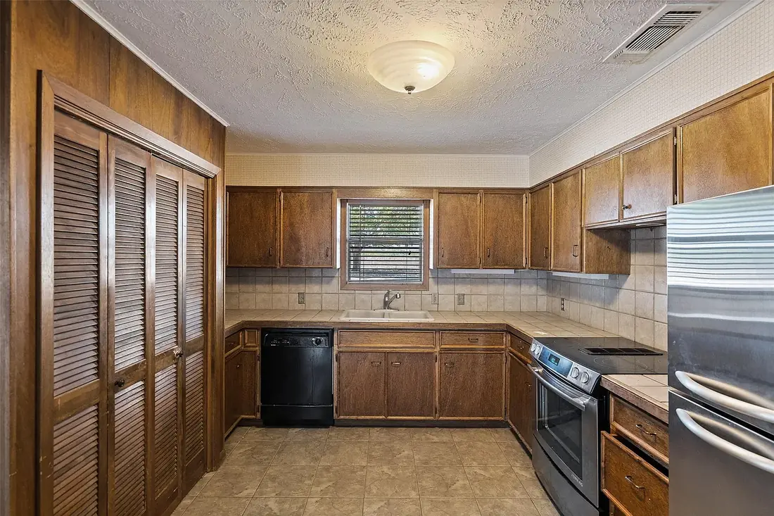 2942 Ranch Road 2766 photo 2