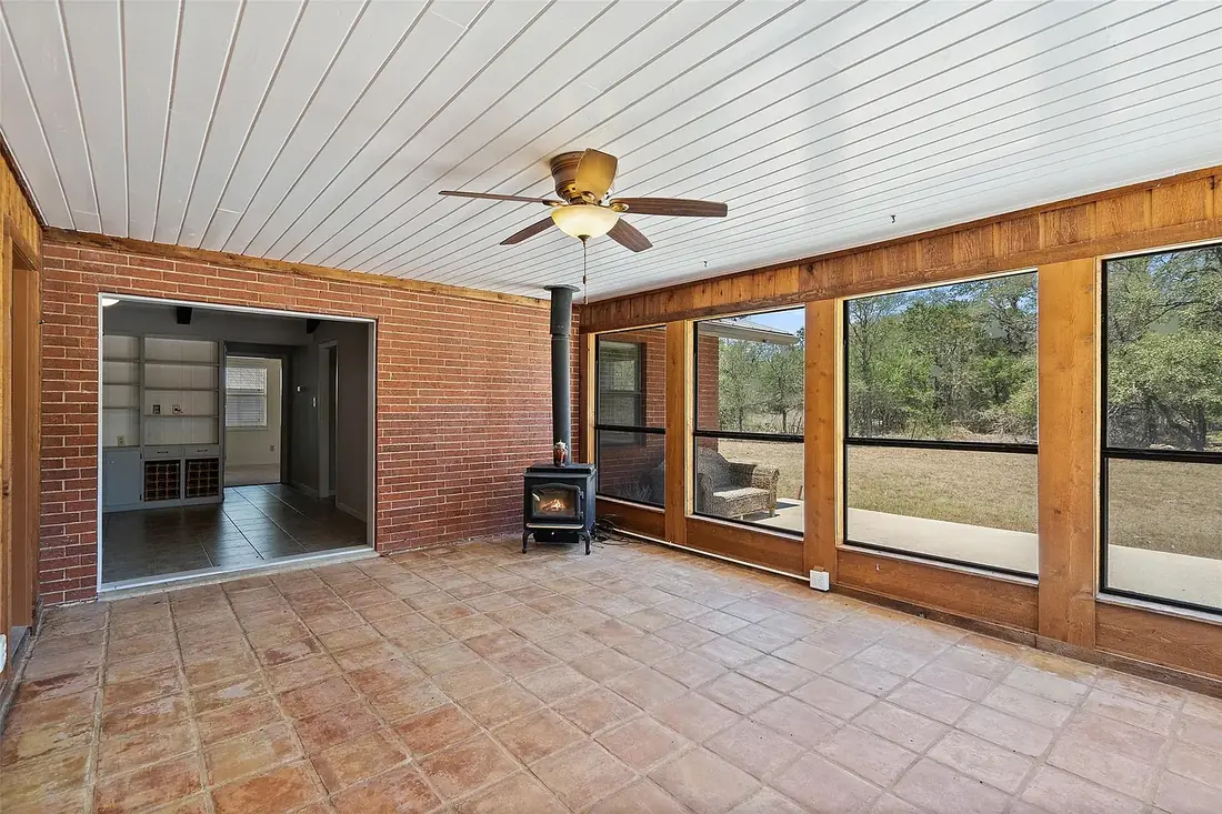 2942 Ranch Road 2766 photo 11