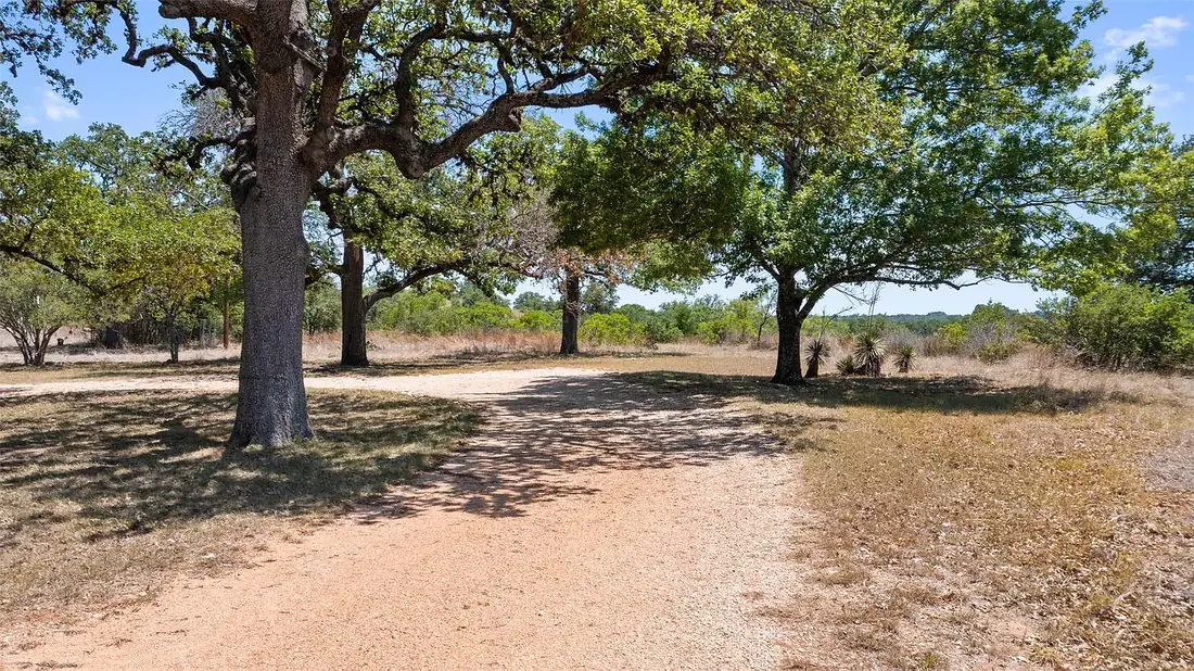2942 Ranch Road 2766 photo 15