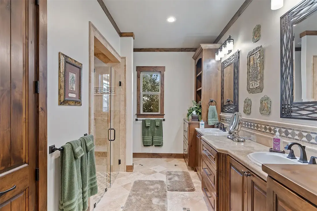 4827 Maenius Rd photo 9